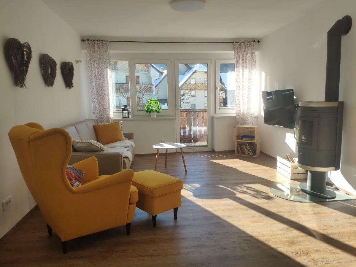 דירות Cozy Nest In The Heart Of קרנייסקה גורה מראה חיצוני תמונה